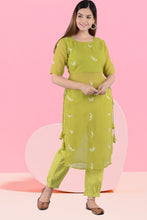 Women Georgette Kurta Pant Set Parrot Green