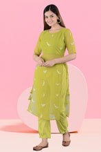 Women Georgette Kurta Pant Set Parrot Green